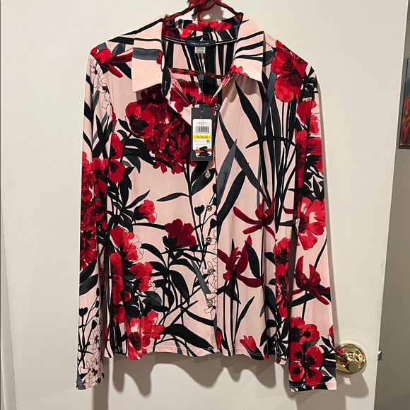 Tommy Hilfiger Tops - Tommy Hilfiger Red and Black Floral Button-Down Shirt